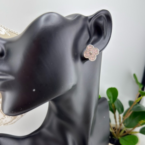 Lucky Alhambra Clover Earrings with Logo – Sterling Silver & Cubic Zirconia - Picture 6 of 7